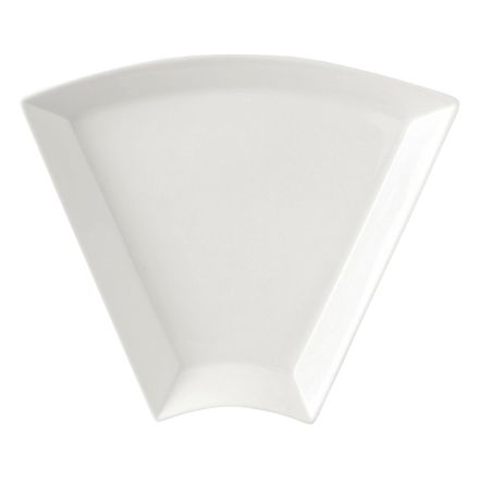 Small white platter, 30 x 26 cm B.Concept line RAK PORCELAIN 